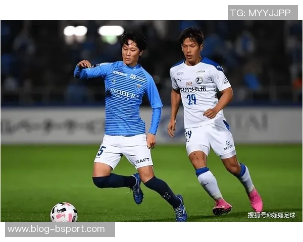 日本与泰国足球对决赛果揭晓引发热议与讨论